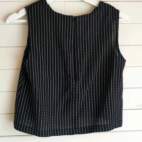 Cropped 100% cotton boutique zip back tank blouse - Picture 3 of 4